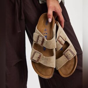 Birkenstock Arizona Soft Footbed in Taupe Suede EU 39